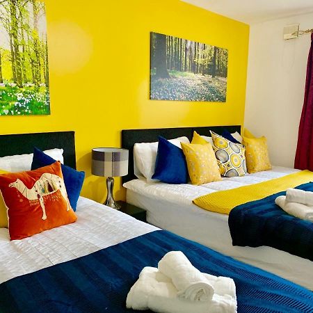 2 Bedrooms Modern Apartment, Lounge, Full Kitchen, Balcony, 5 Minutes Stratford Station London Kültér fotó