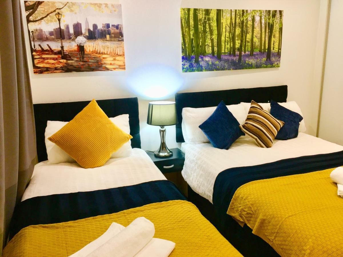 2 Bedrooms Modern Apartment, Lounge, Full Kitchen, Balcony, 5 Minutes Stratford Station London Kültér fotó