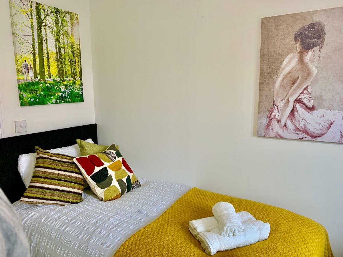 2 Bedrooms Modern Apartment, Lounge, Full Kitchen, Balcony, 5 Minutes Stratford Station London Kültér fotó