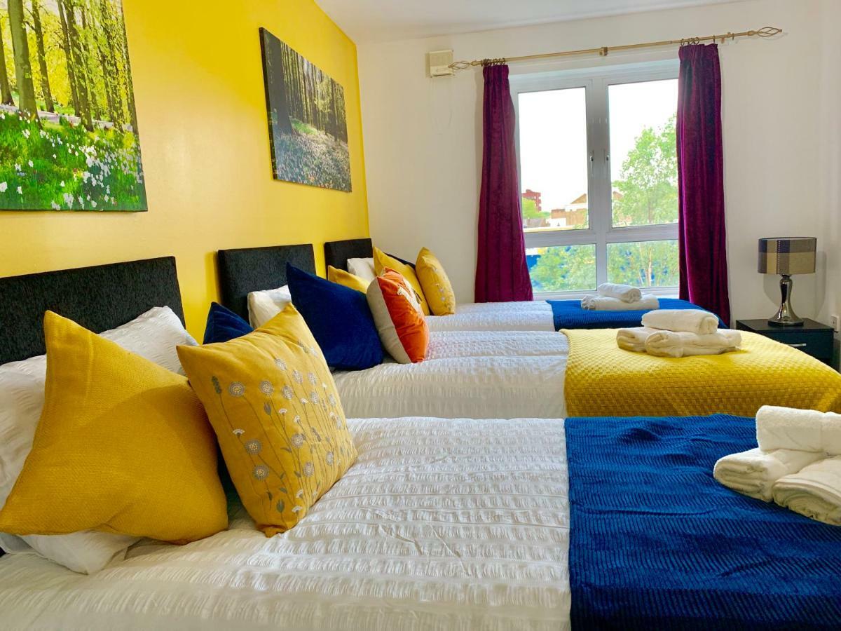 2 Bedrooms Modern Apartment, Lounge, Full Kitchen, Balcony, 5 Minutes Stratford Station London Kültér fotó