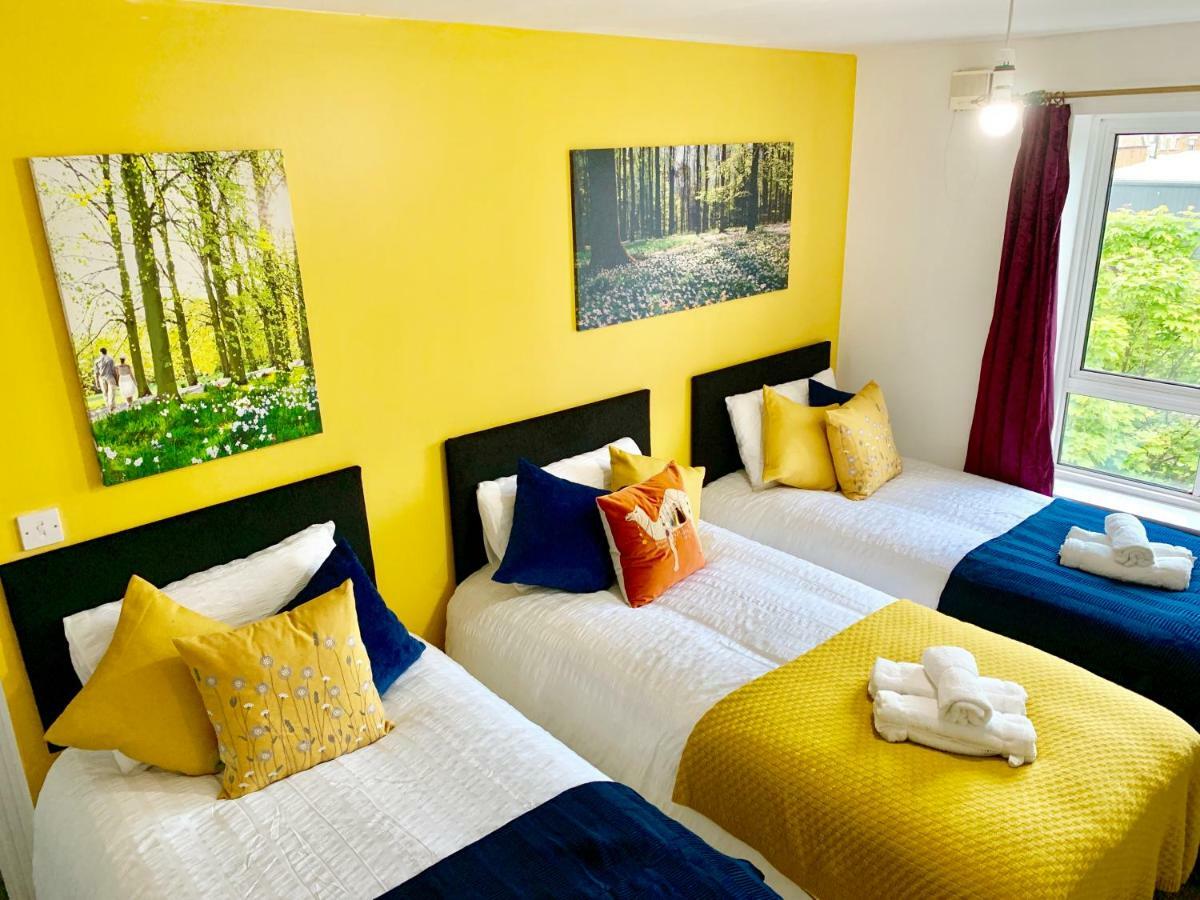 2 Bedrooms Modern Apartment, Lounge, Full Kitchen, Balcony, 5 Minutes Stratford Station London Kültér fotó