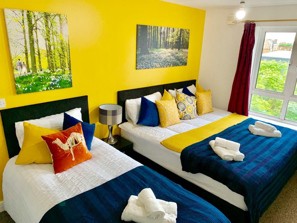 2 Bedrooms Modern Apartment, Lounge, Full Kitchen, Balcony, 5 Minutes Stratford Station London Kültér fotó