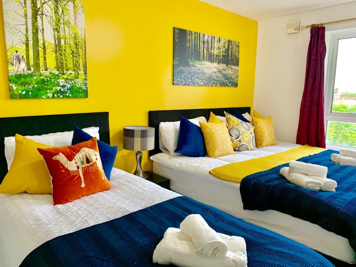 2 Bedrooms Modern Apartment, Lounge, Full Kitchen, Balcony, 5 Minutes Stratford Station London Kültér fotó